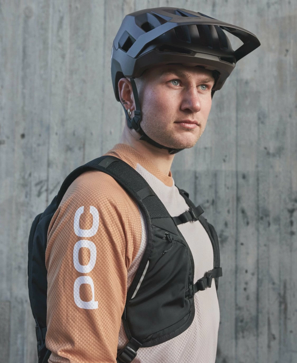 POC Sports Accessories Column VPD Backpack 13L - Lightweight Mountain Biking Backpack 11 POC Sports Accessories Column VPD Backpack 13L