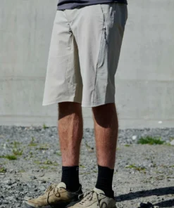 POC Apparel Guardian Air Shorts - High-Performance Mountain Biking Shorts 25 POC Apparel Guardian Air Shorts