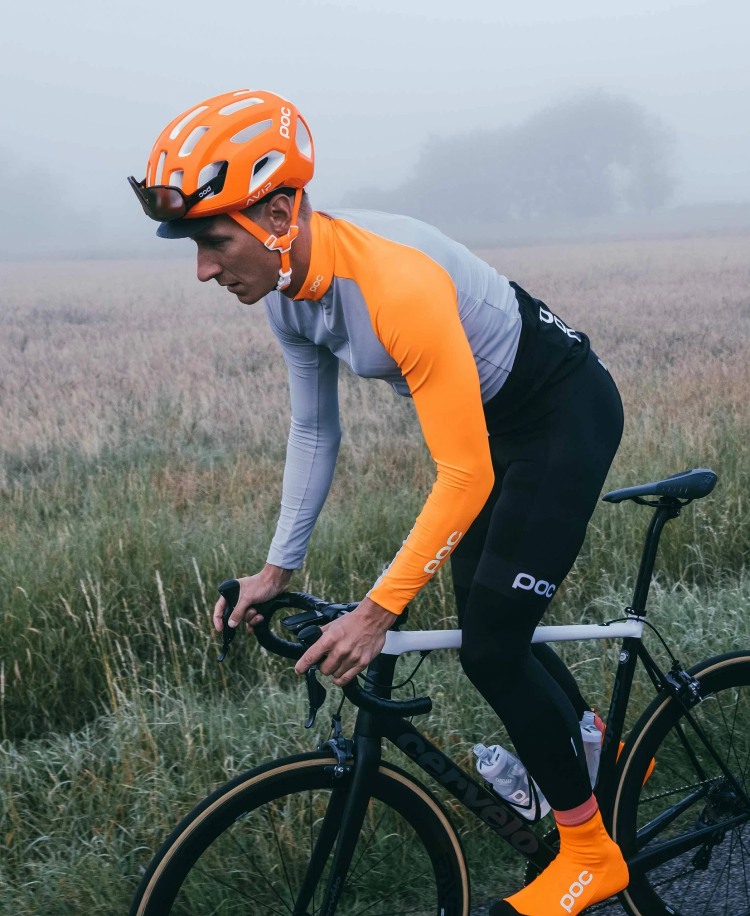 POC Thermal Leg Warmers - High-Performance Cycling Accessories for Comfort & Warmth 6 POC Accessories Thermal Legs