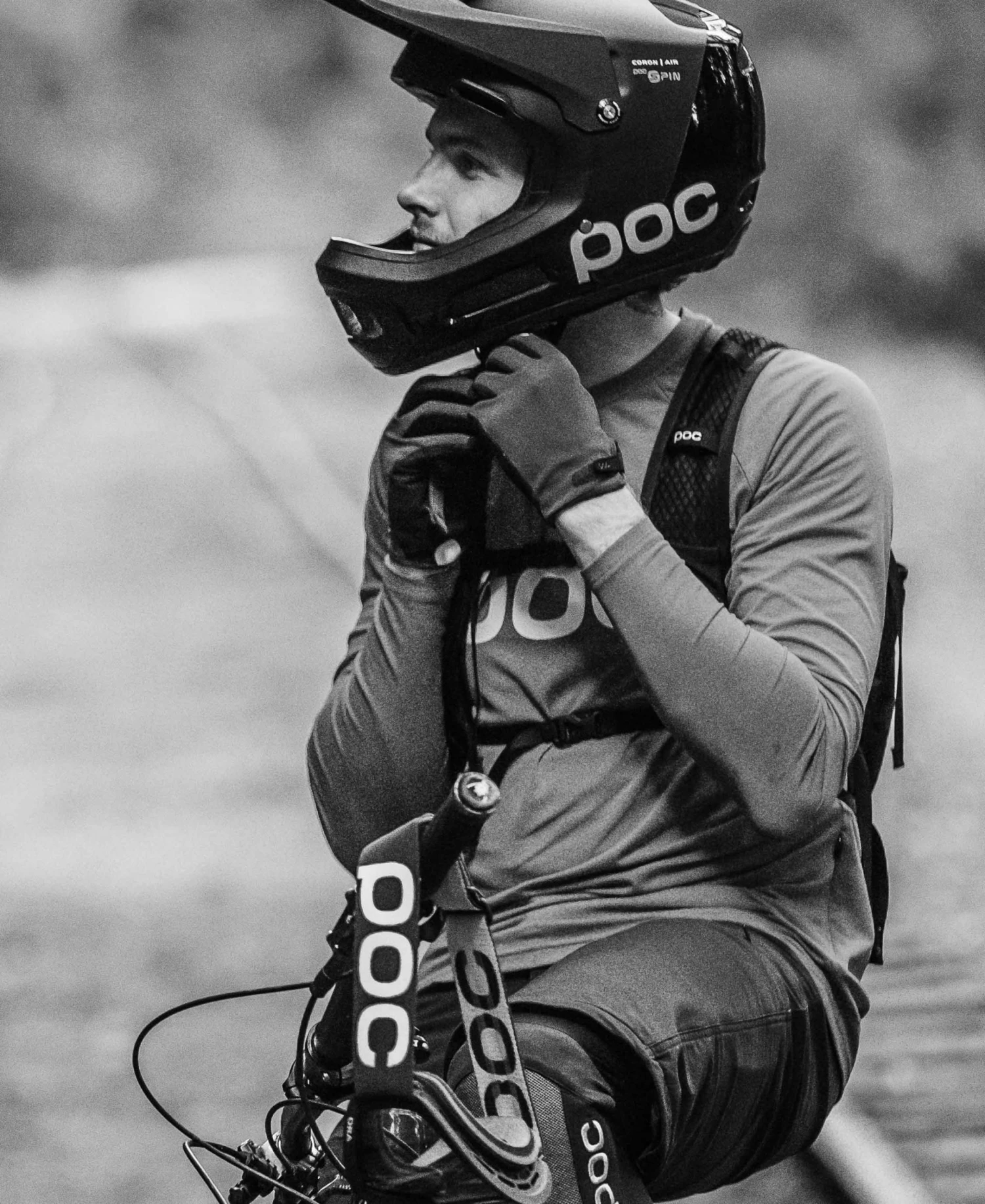 POC Accessories Resistance Enduro Adjustable Glove - Mountain Biking Gloves (New In) 4 POC Accessories Resistance Enduro Adjustable Glove