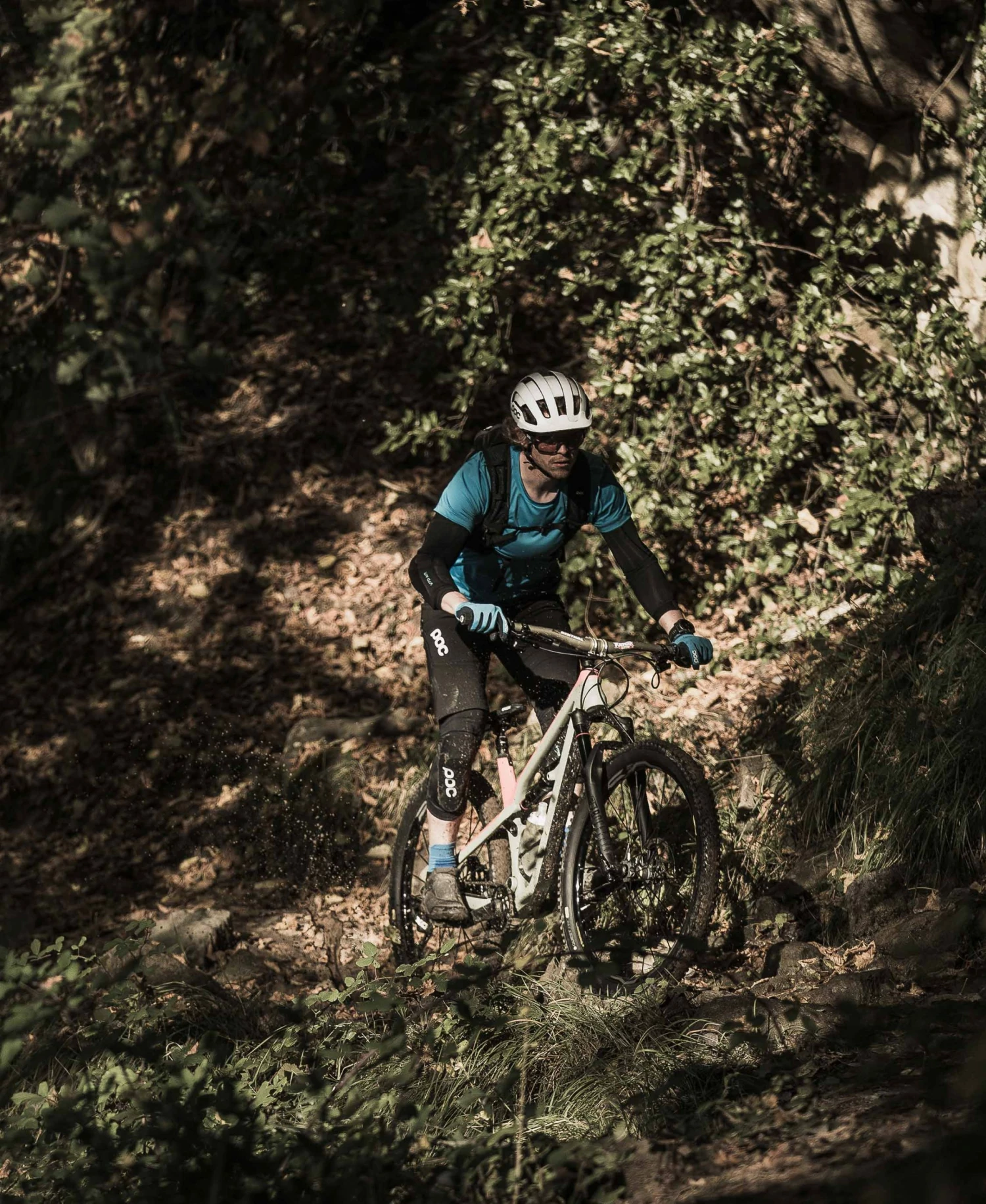 POC Omne Air Resistance SPIN Helmet - Lightweight Mountain Biking Helmet with Enhanced Ventilation 8 POC Mountain Biking Outlet Omne Air Resistance SPIN