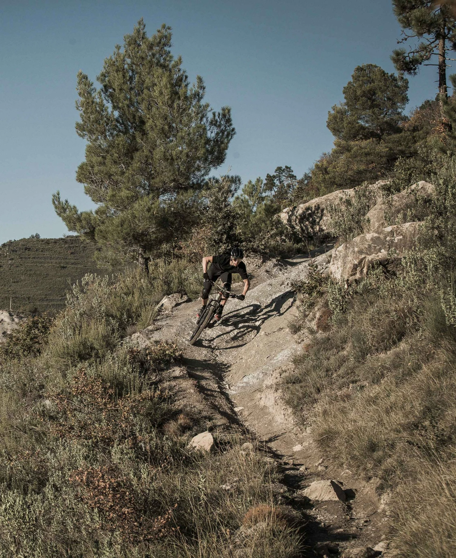 POC Omne Air Resistance SPIN Helmet - Lightweight Mountain Biking Helmet with Enhanced Ventilation 14 POC Mountain Biking Outlet Omne Air Resistance SPIN